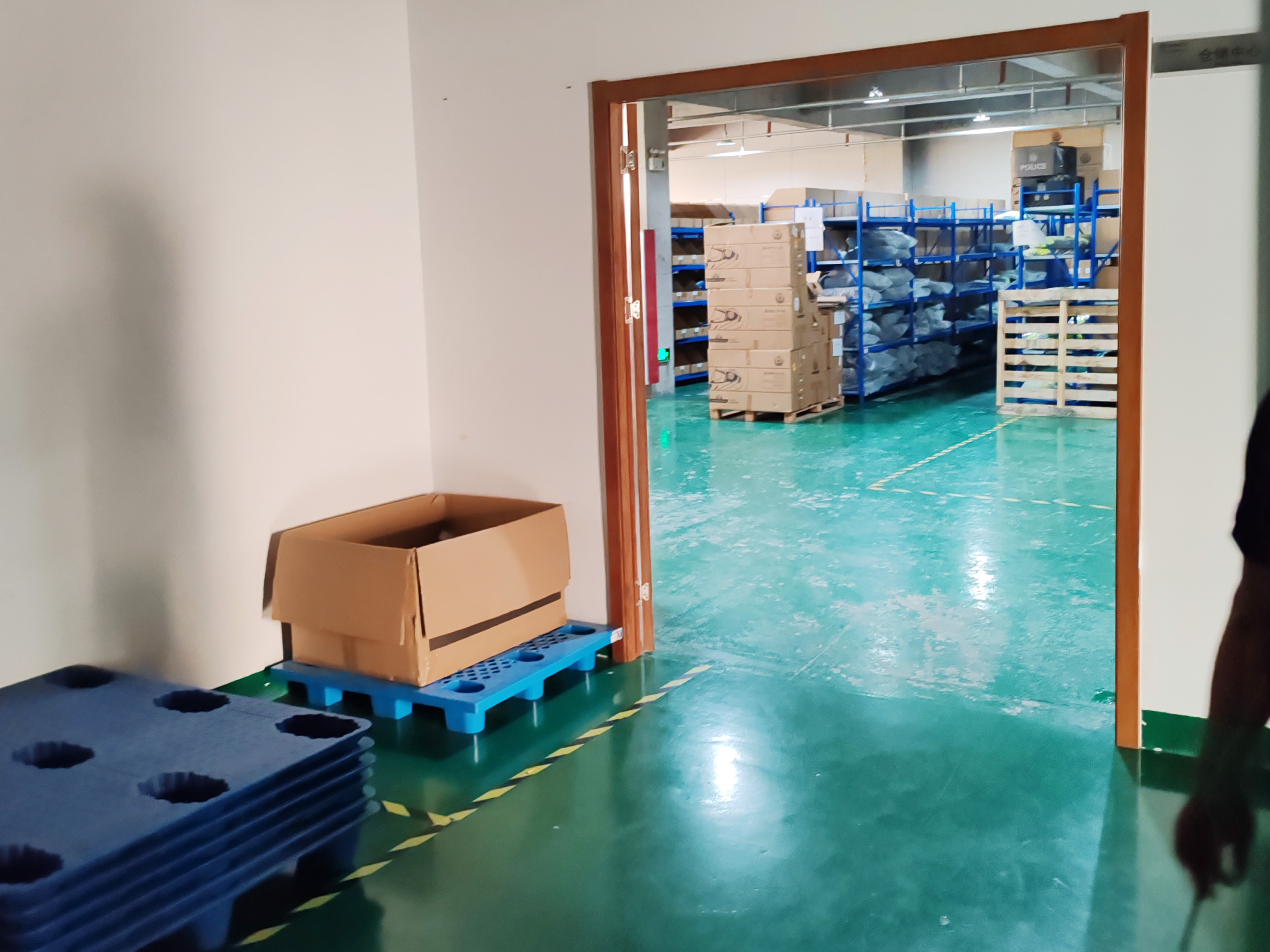 安徽武公警用裝備有限公司展廳及辦公室裝修設(shè)計案例(圖8) 10.jpg